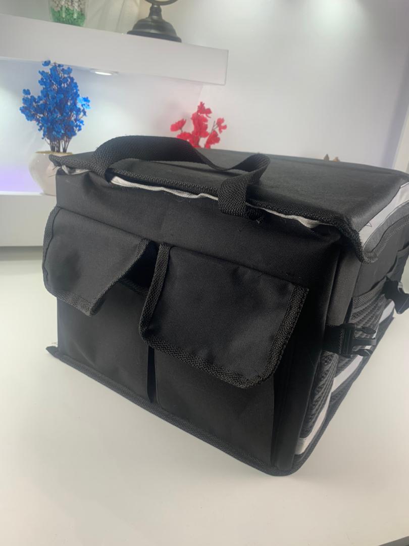 Organisateur de Coffre Pliable et Imperméable avec Multi-Compartiments – صندوق تنظيم الأغراض قابل للطي ومقاوم للماء